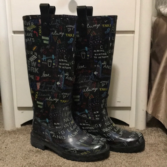 Dkny Shoes - DKNY New York Graffiti Rainboots